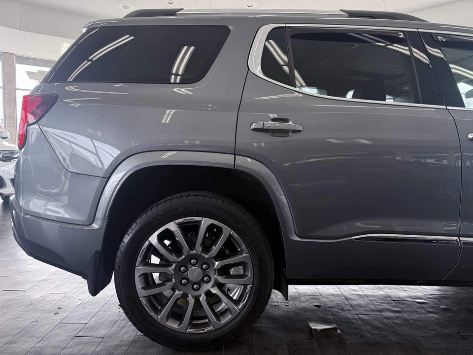 2022 GMC Acadia - Image 10 of 31