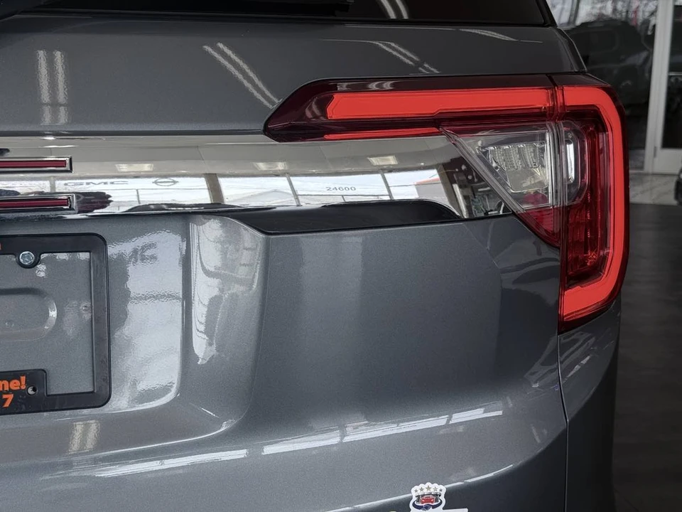 2022 GMC Acadia - Image 14 of 21