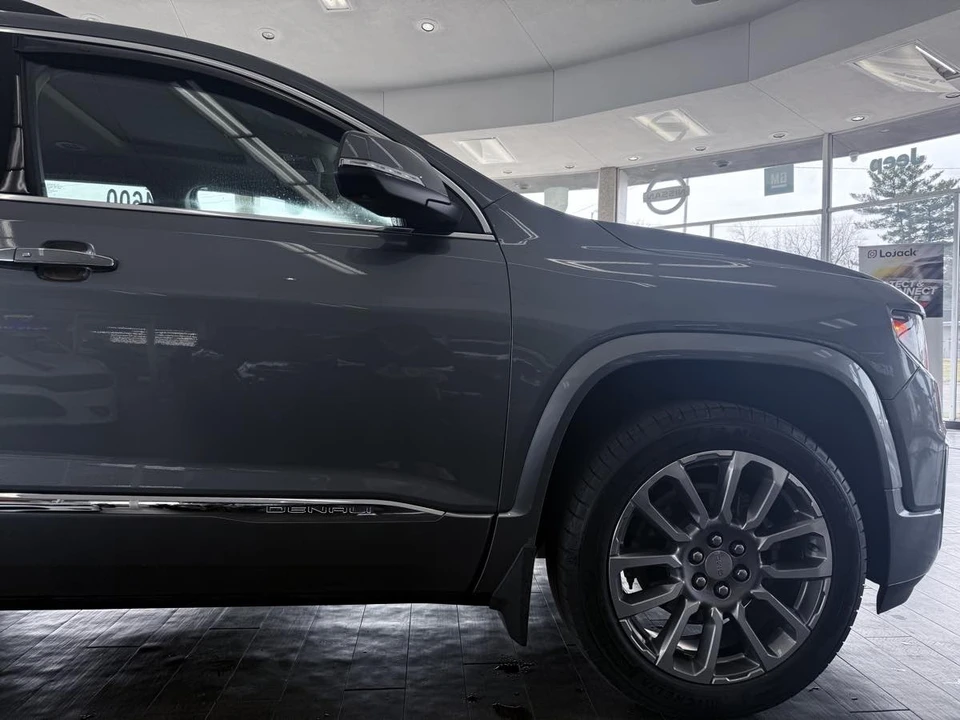 2022 GMC Acadia - Image 8 of 21
