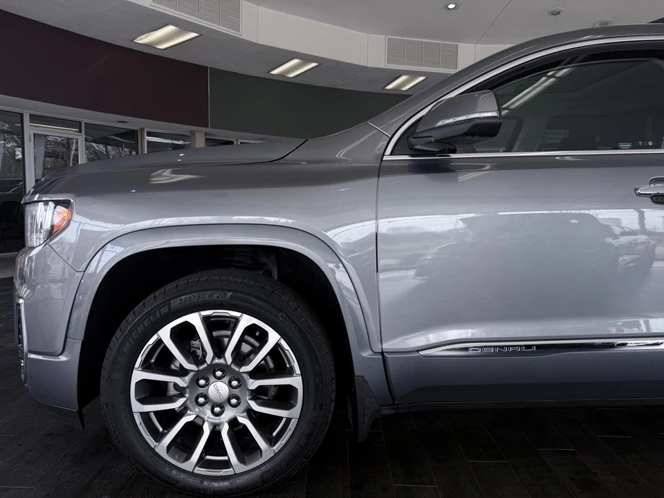 2022 GMC Acadia - Image 25 of 31