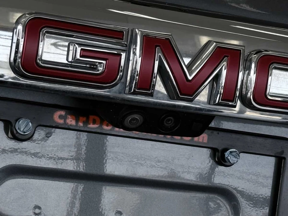 2022 GMC Acadia - Image 16 of 21