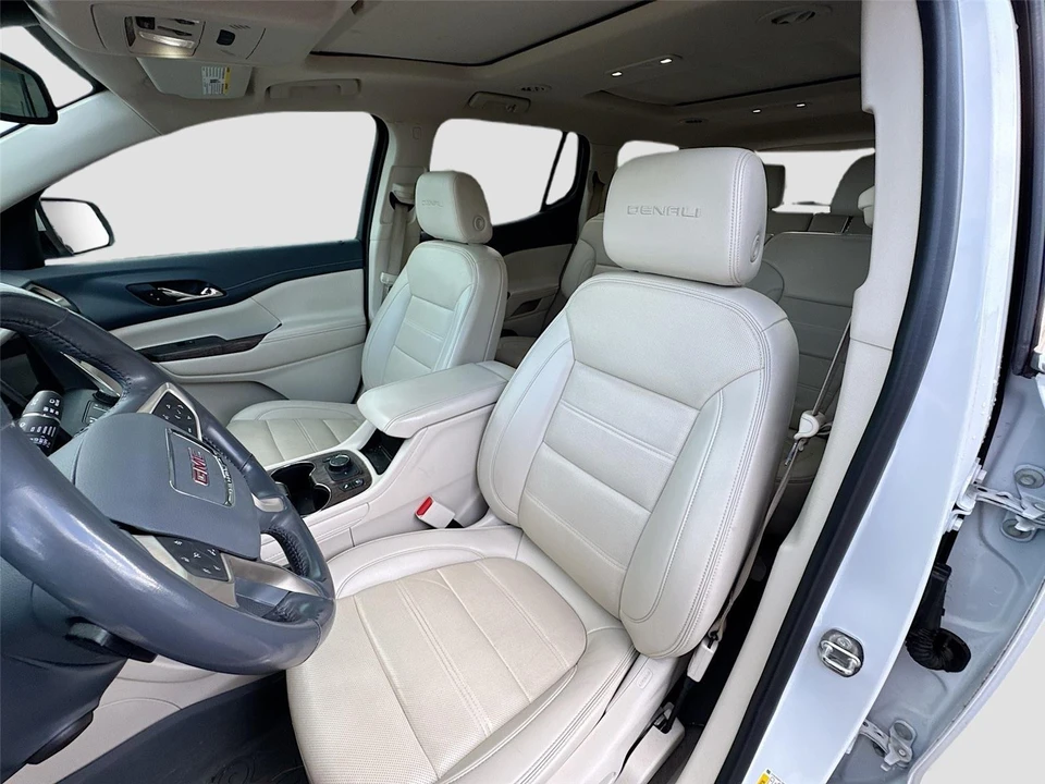 2022 GMC Acadia - Image 8 of 14