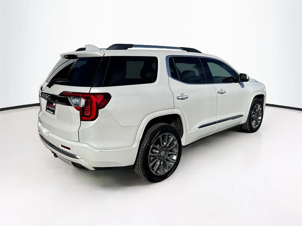 2022 GMC Acadia - Image 7 of 21