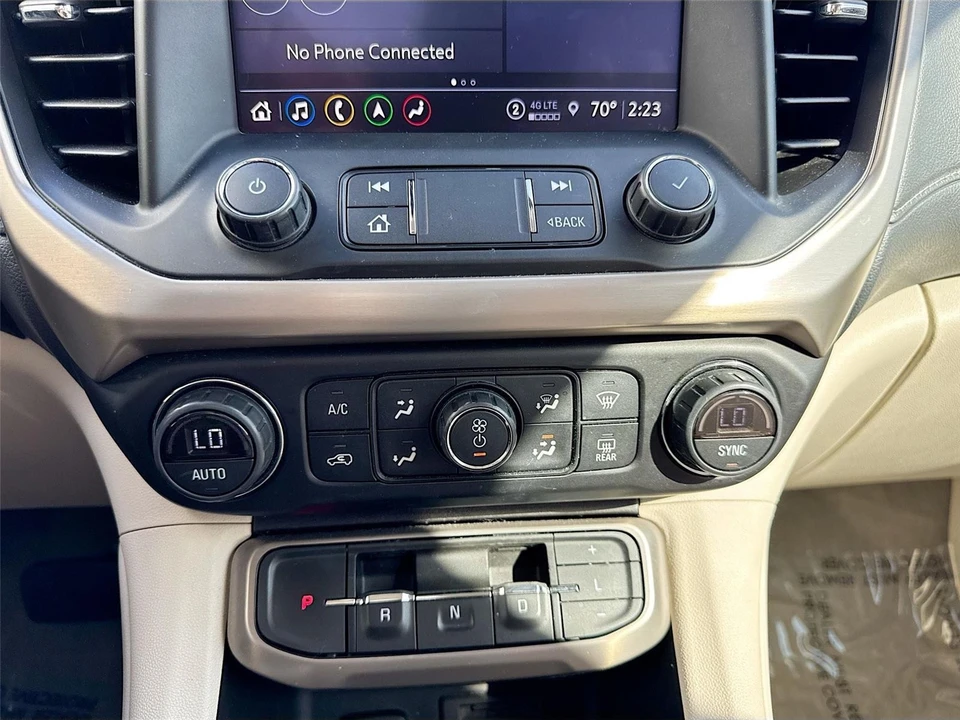 2022 GMC Acadia - Image 16 of 21