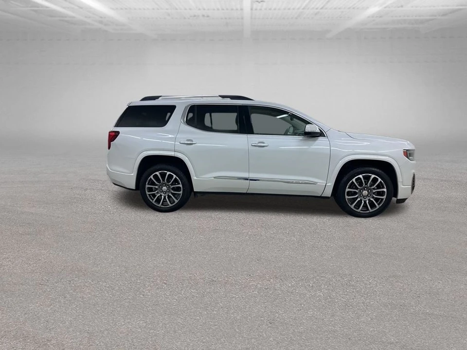 2022 GMC Acadia - Image 14 of 21