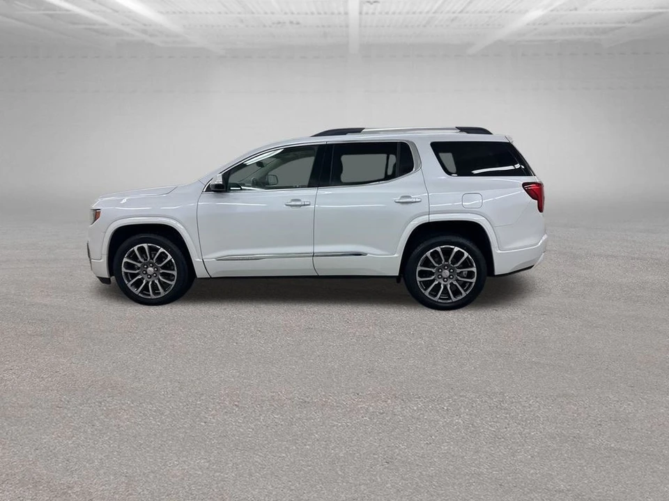 2022 GMC Acadia - Image 8 of 21