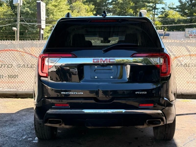 2022 GMC Acadia - Image 10 of 12