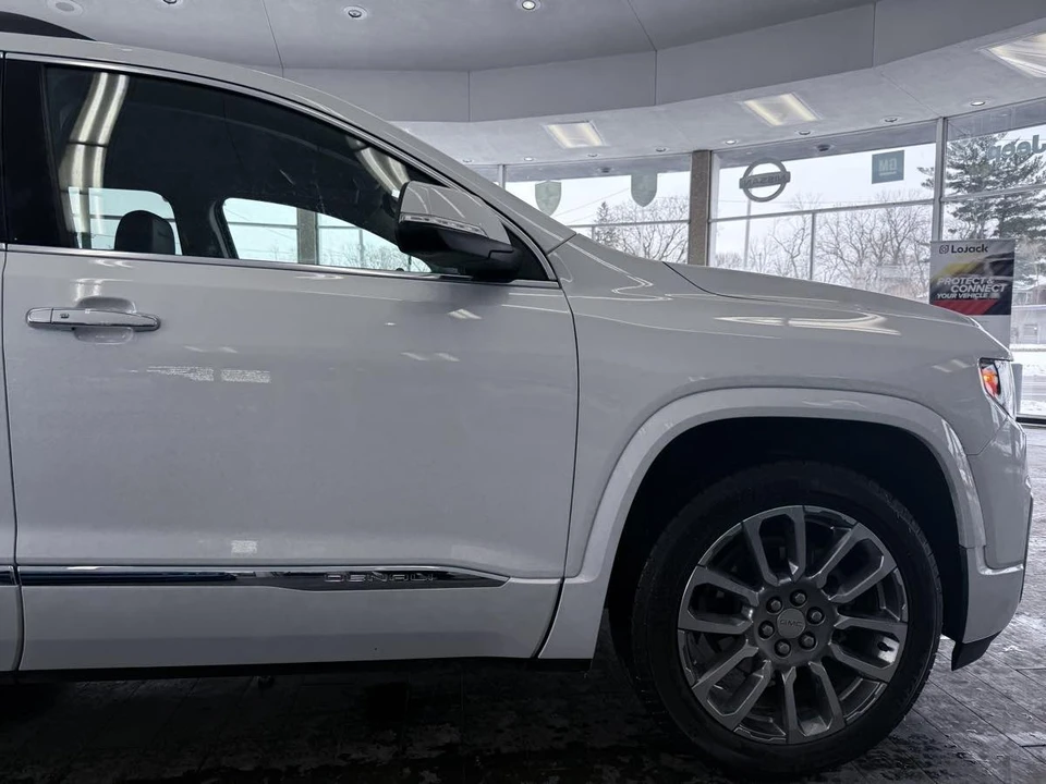 2022 GMC Acadia - Image 4 of 12