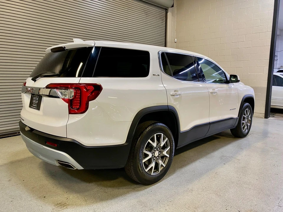 2022 GMC Acadia - Image 8 of 21