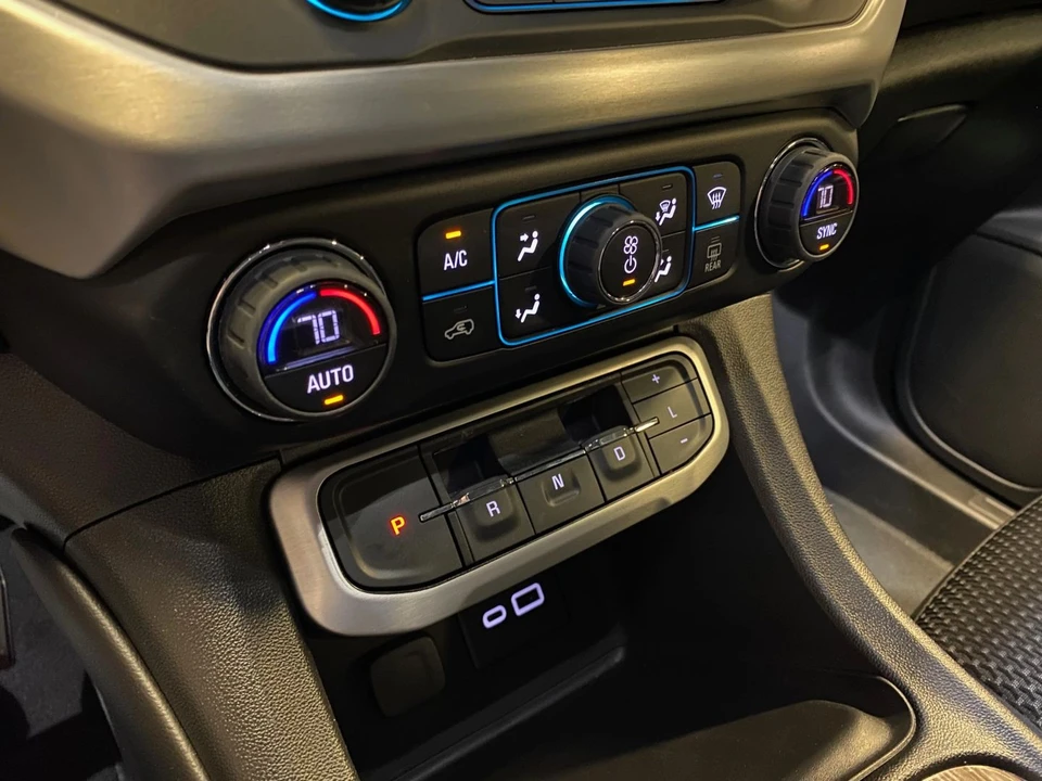 2022 GMC Acadia - Image 15 of 21