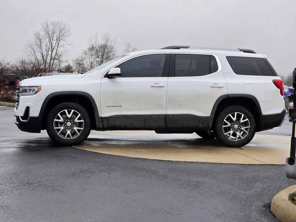 2022 GMC Acadia - Image 4 of 12