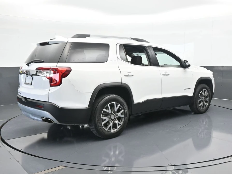 2022 GMC Acadia - Image 6 of 12