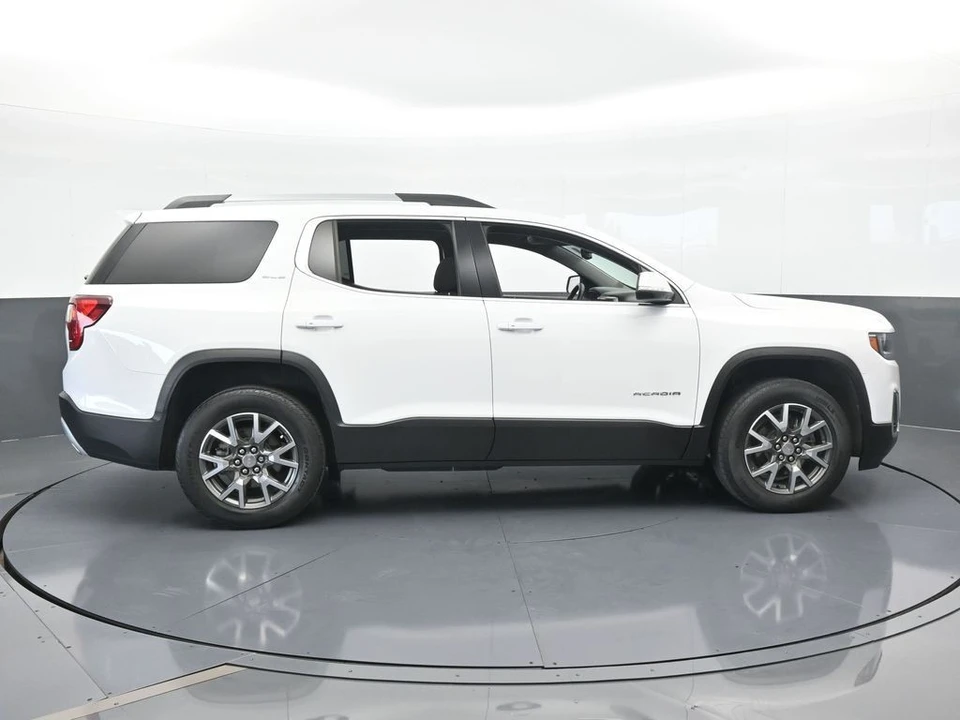 2022 GMC Acadia - Image 7 of 12
