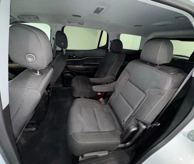 2022 GMC Acadia - Image 12 of 21