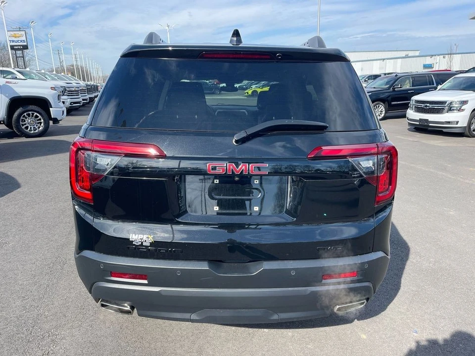 2022 GMC Acadia - Image 4 of 12