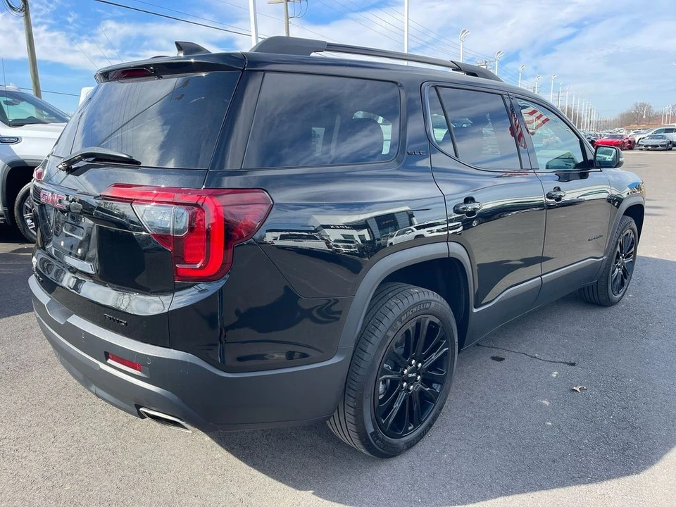2022 GMC Acadia - Image 5 of 12