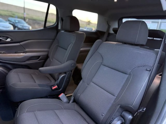 2022 GMC Acadia - Image 14 of 21