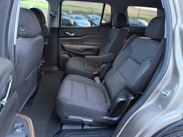 2022 GMC Acadia - Image 13 of 21