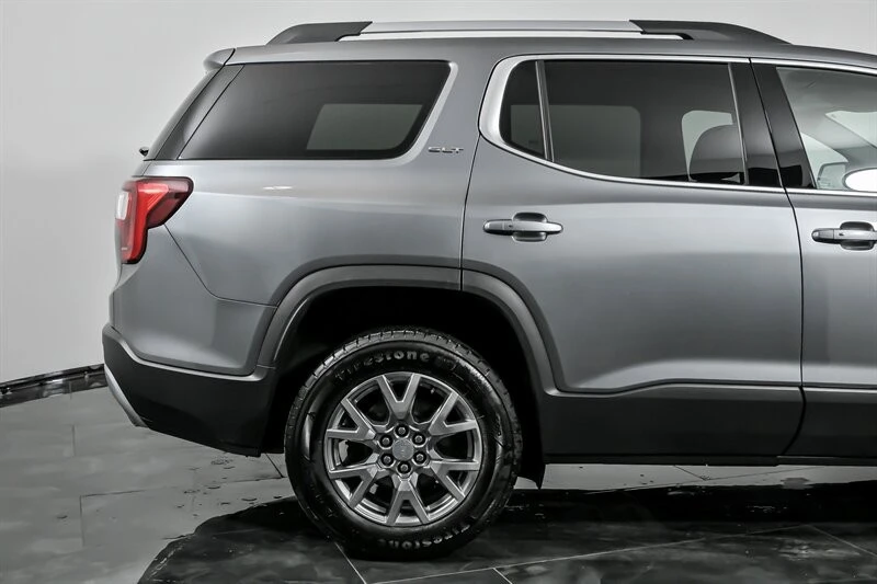 2022 GMC Acadia - Image 11 of 21