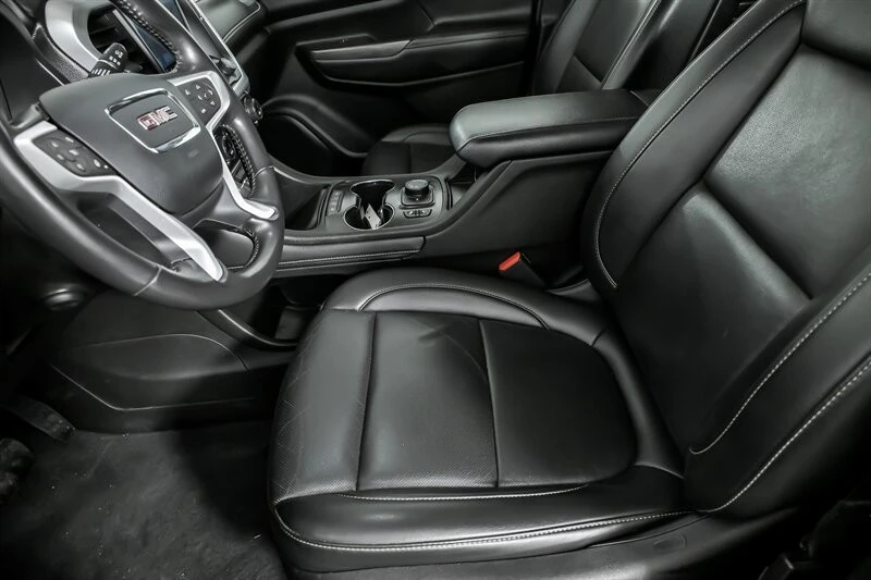 2022 GMC Acadia - Image 19 of 21
