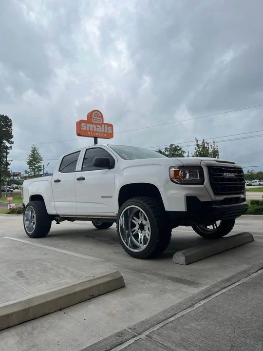 2022 GMC Canyon 2nd Gen - Image 5 of 8
