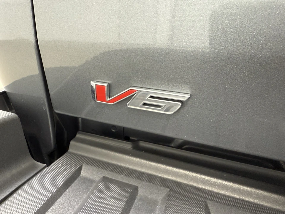 2022 GMC Canyon 2nd Gen - Image 9 of 12