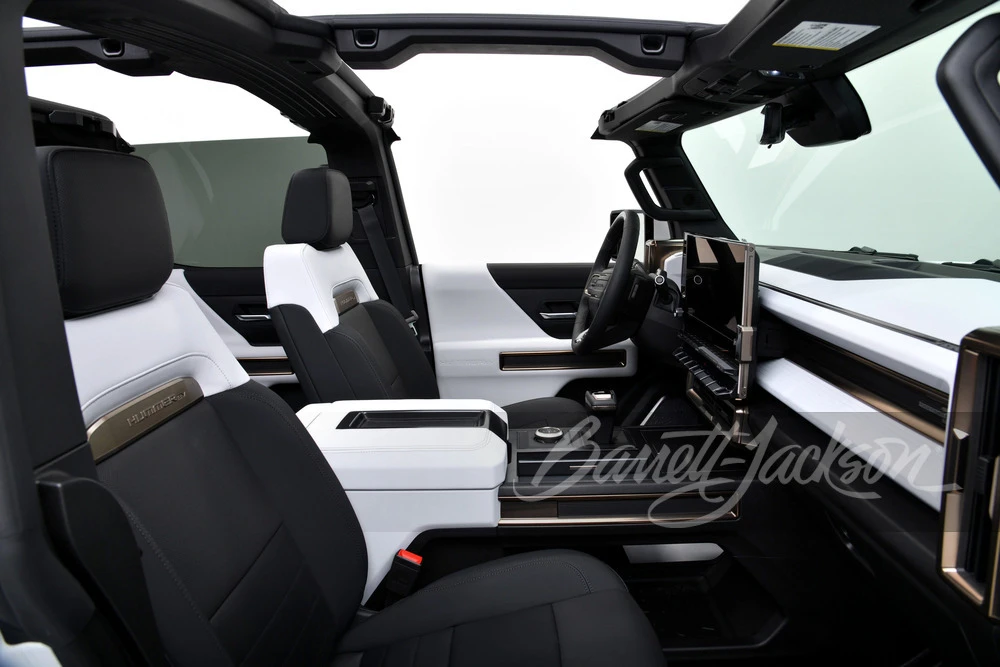 2022 GMC Hummer EV - Image 2 of 31