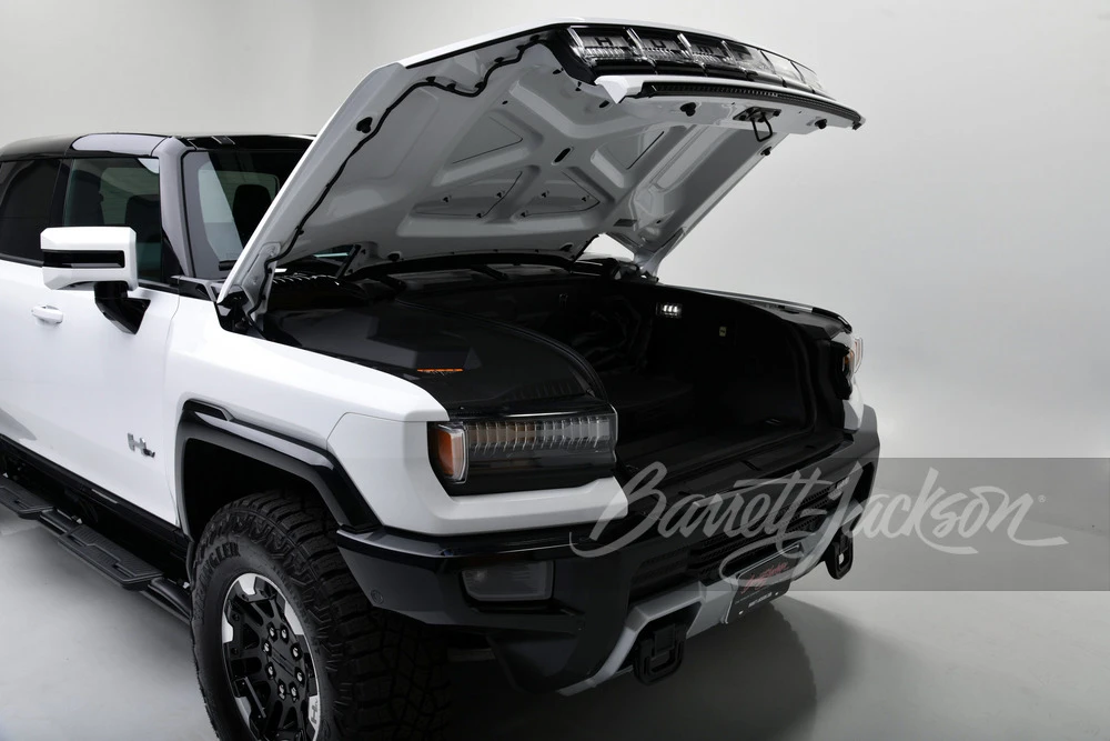 2022 GMC Hummer EV - Image 4 of 31