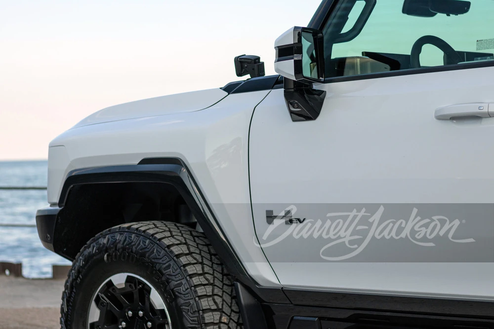2022 GMC Hummer EV - Image 5 of 18