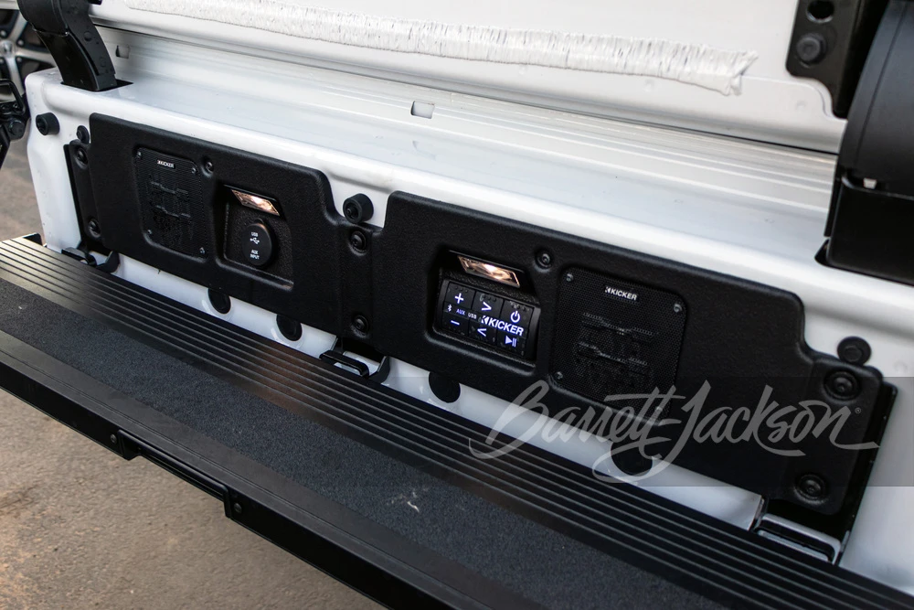 2022 GMC Hummer EV - Image 8 of 18