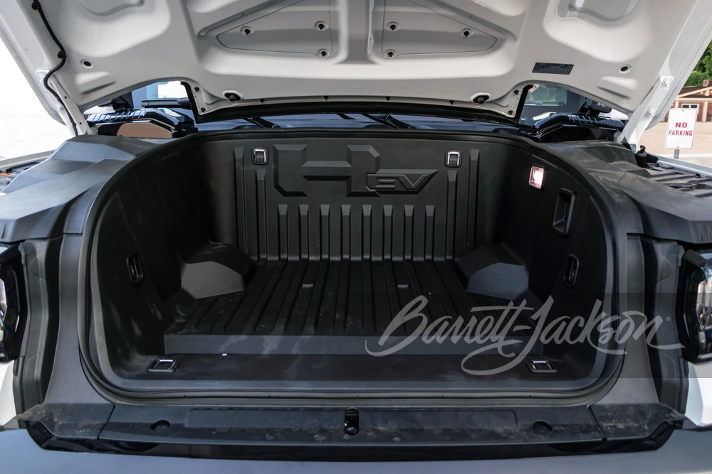 2022 GMC Hummer EV - Image 15 of 18