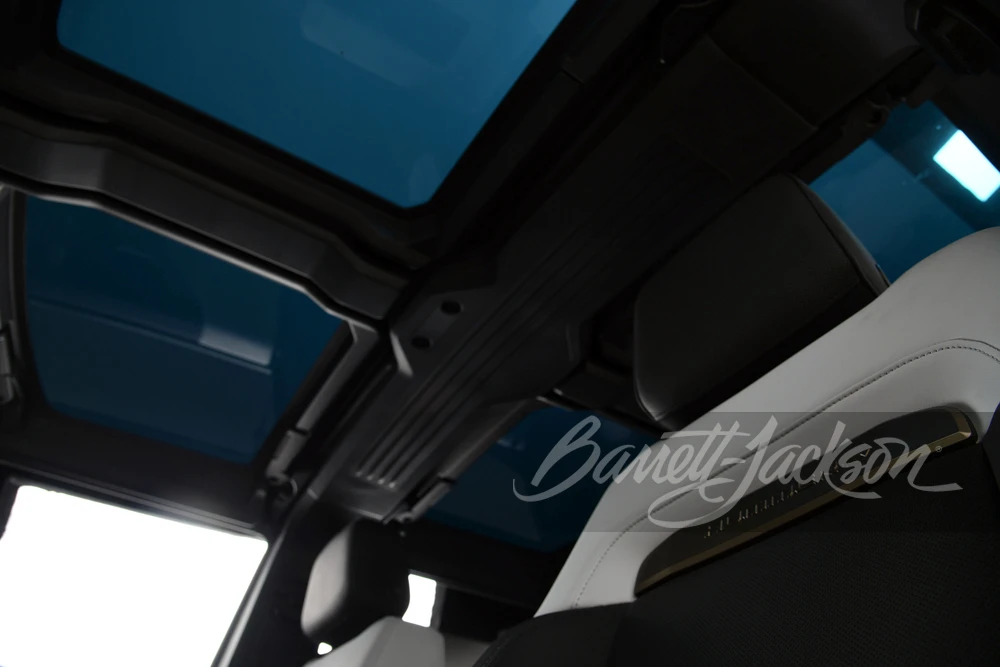 2022 GMC Hummer EV - Image 9 of 31