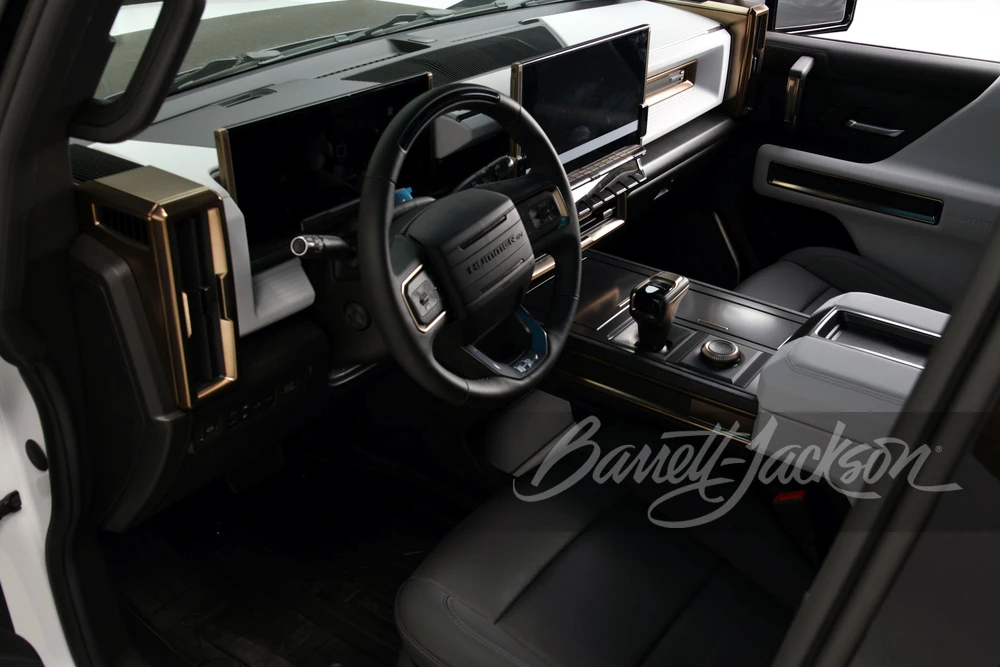 2022 GMC Hummer EV - Image 7 of 31
