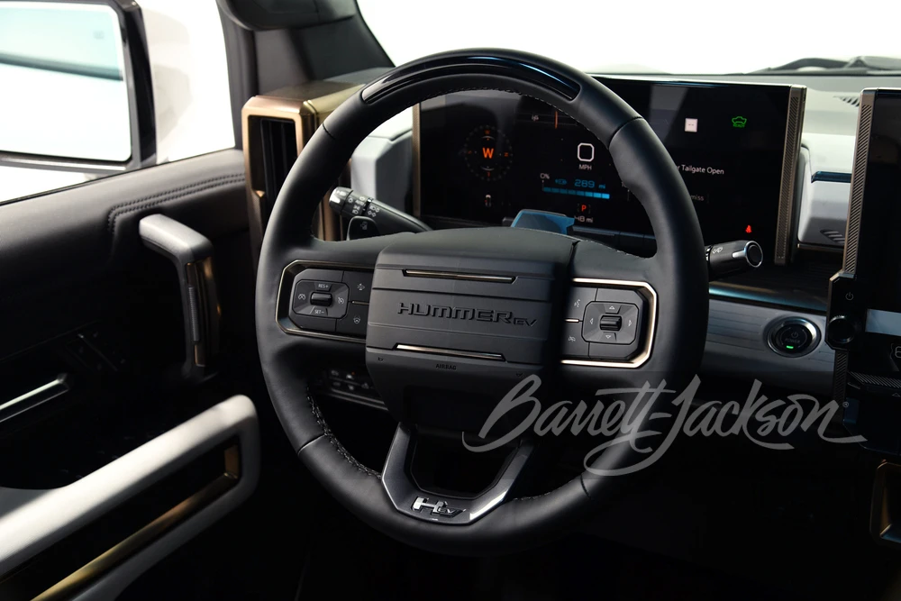 2022 GMC Hummer EV - Image 26 of 31