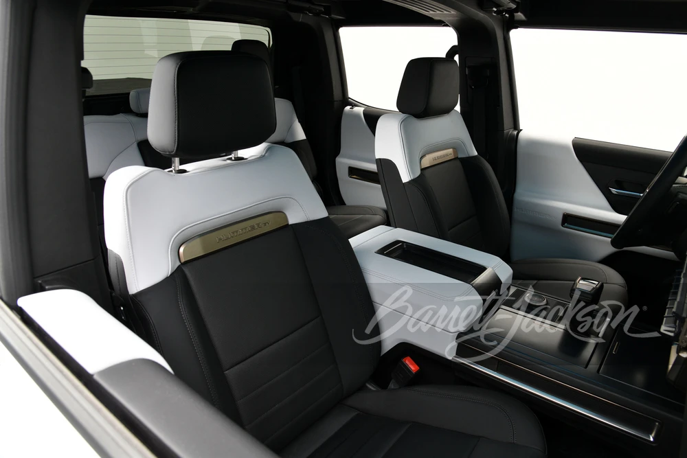 2022 GMC Hummer EV - Image 20 of 31