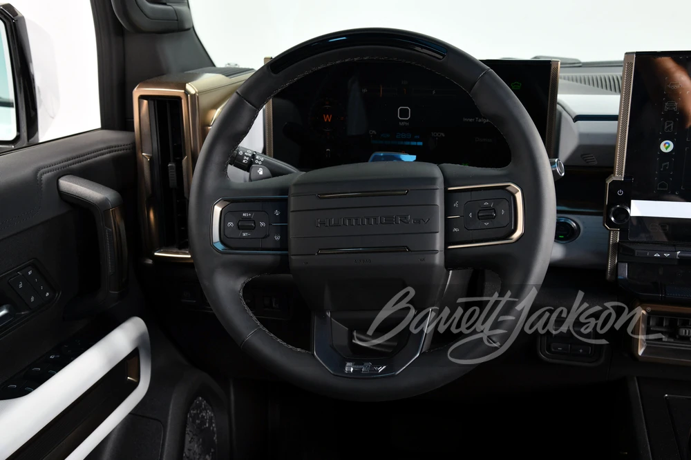 2022 GMC Hummer EV - Image 17 of 31