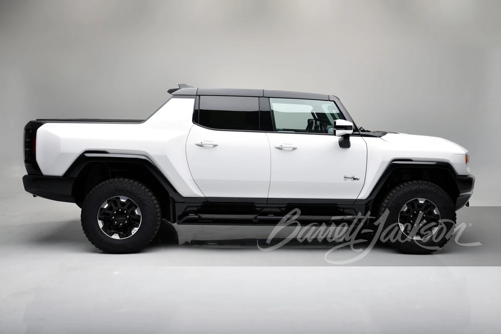 2022 GMC Hummer EV - Image 4 of 31
