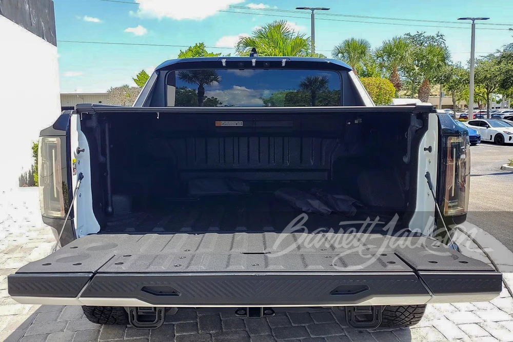 2022 GMC Hummer EV - Image 7 of 12
