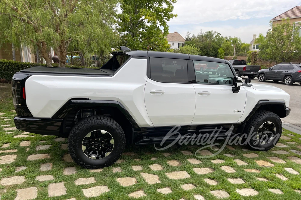 2022 GMC Hummer EV - Image 7 of 9