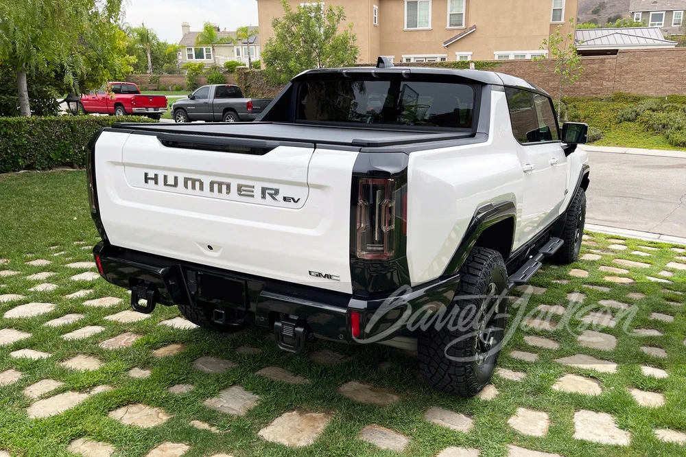 2022 GMC Hummer EV - Image 8 of 9