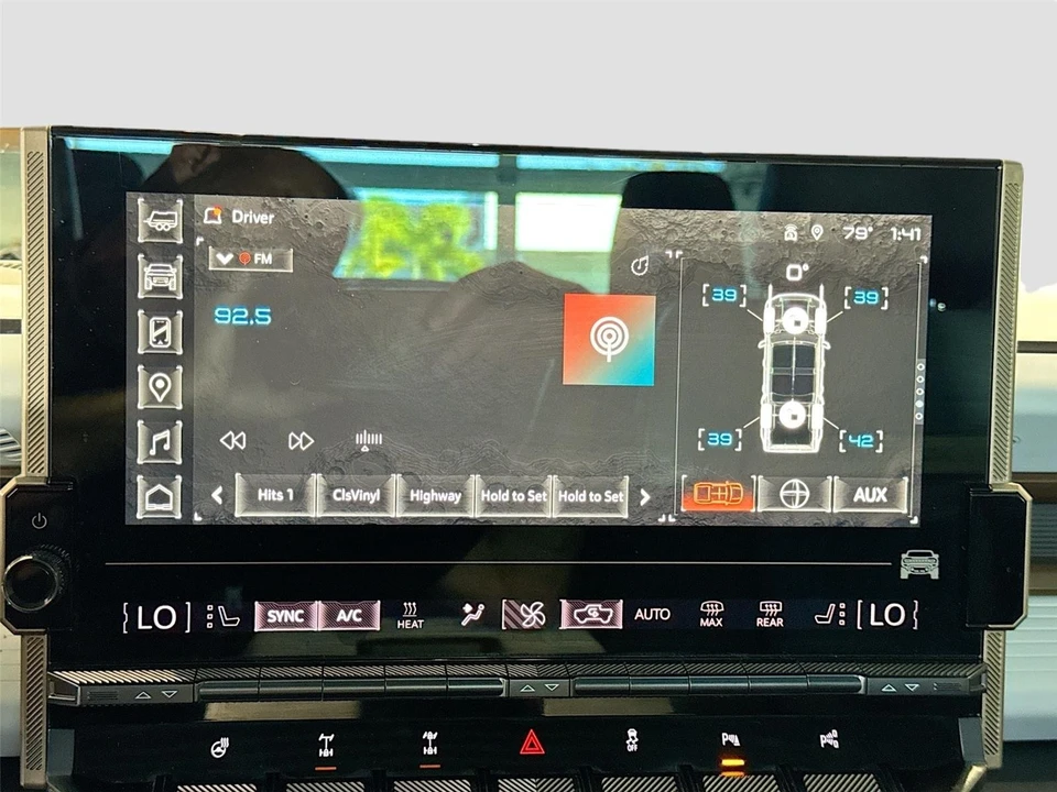 2022 GMC Hummer EV - Image 14 of 21