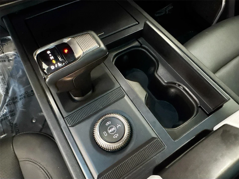 2022 GMC Hummer EV - Image 16 of 21