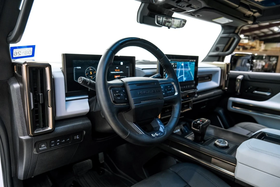 2022 GMC Hummer EV - Image 12 of 12