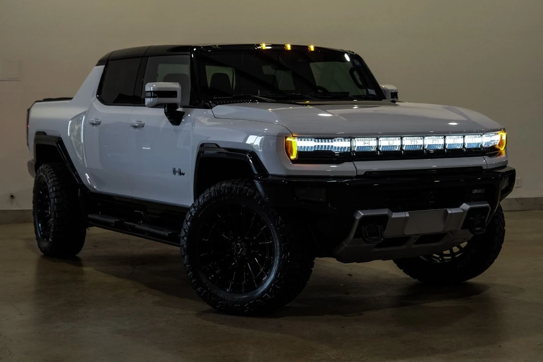 2022 GMC Hummer EV - Image 4 of 12