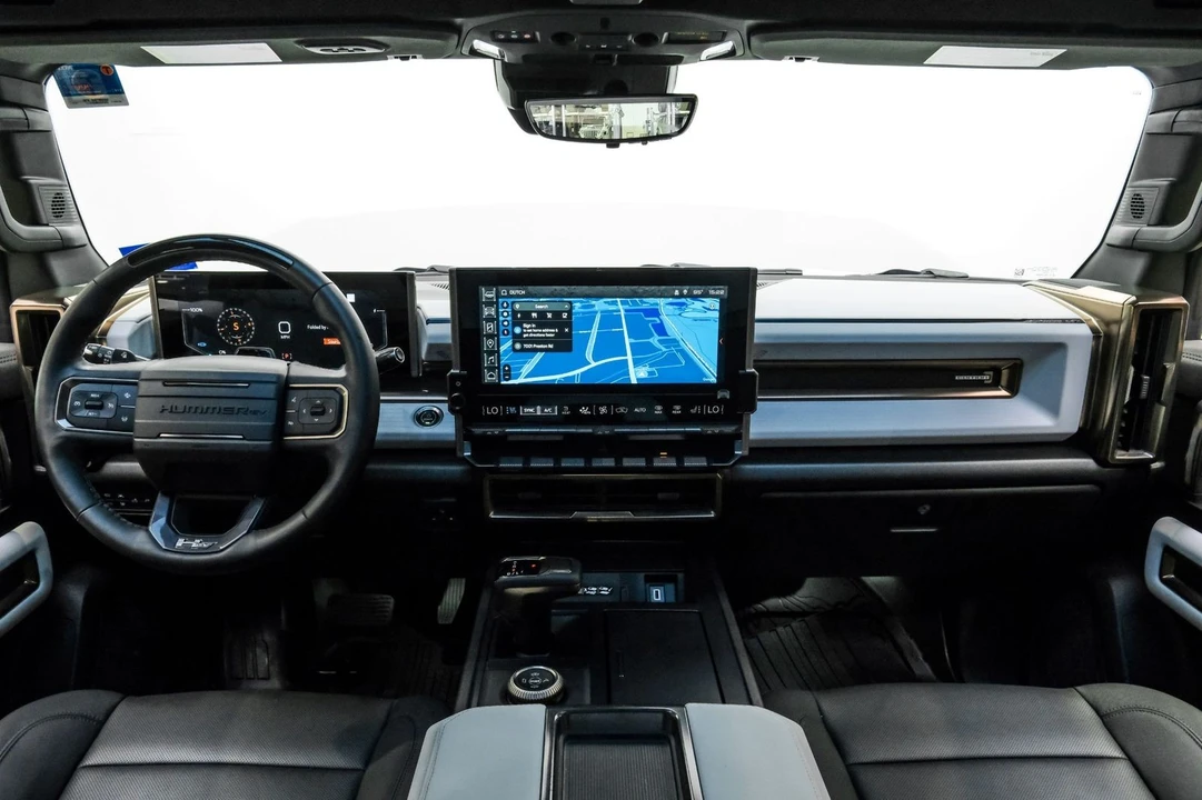 2022 GMC Hummer EV - Image 11 of 12