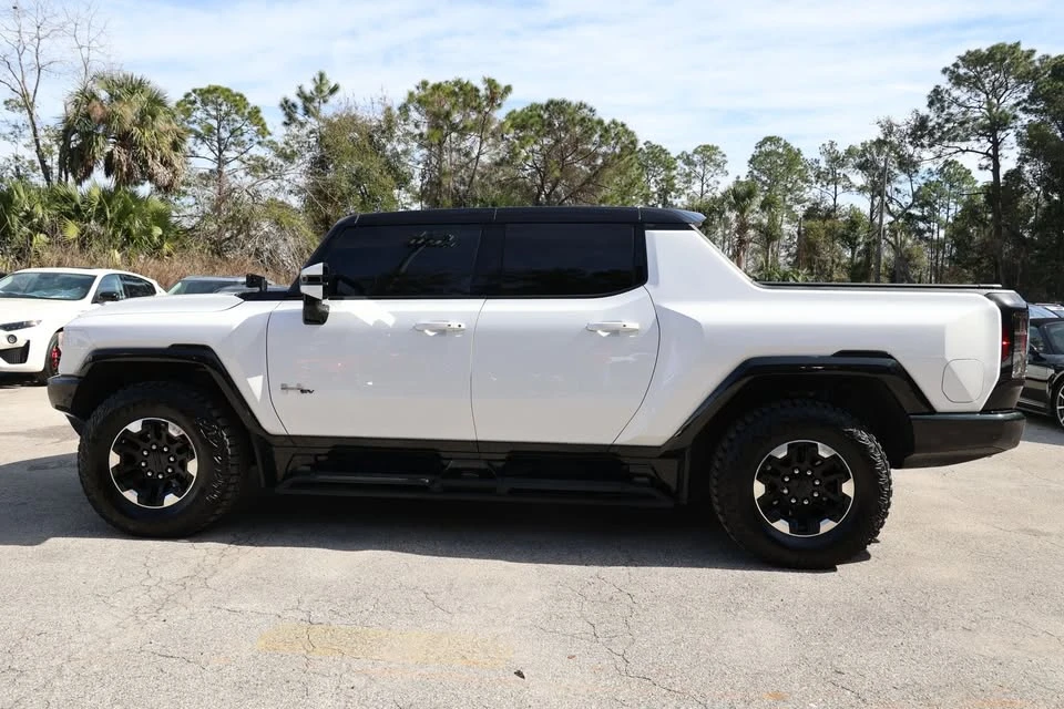 2022 GMC Hummer EV - Image 8 of 20