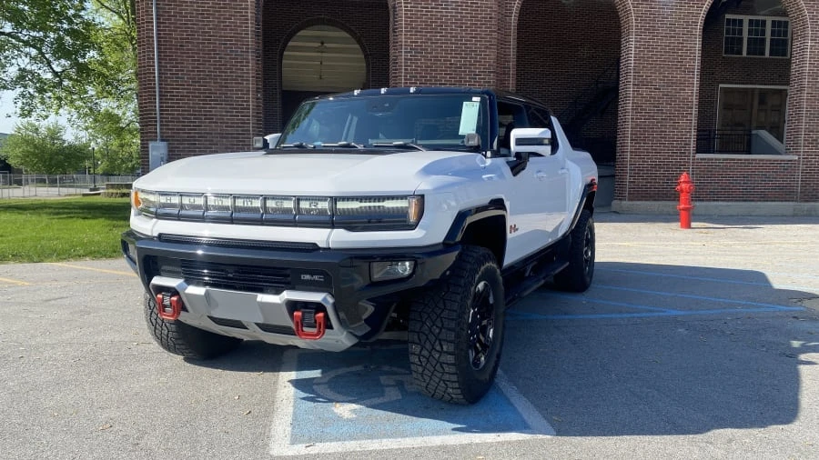 2022 GMC Hummer EV - Image 2 of 15