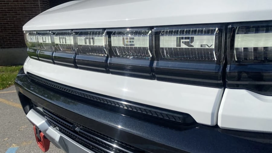 2022 GMC Hummer EV - Image 9 of 15