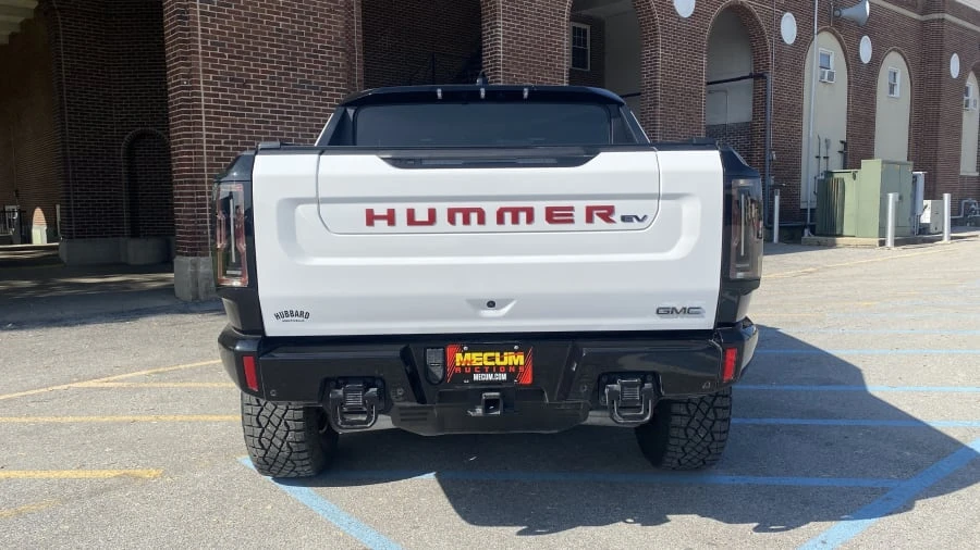 2022 GMC Hummer EV - Image 7 of 15