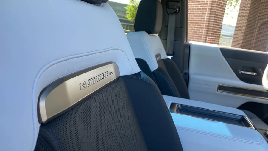 2022 GMC Hummer EV - Image 13 of 15